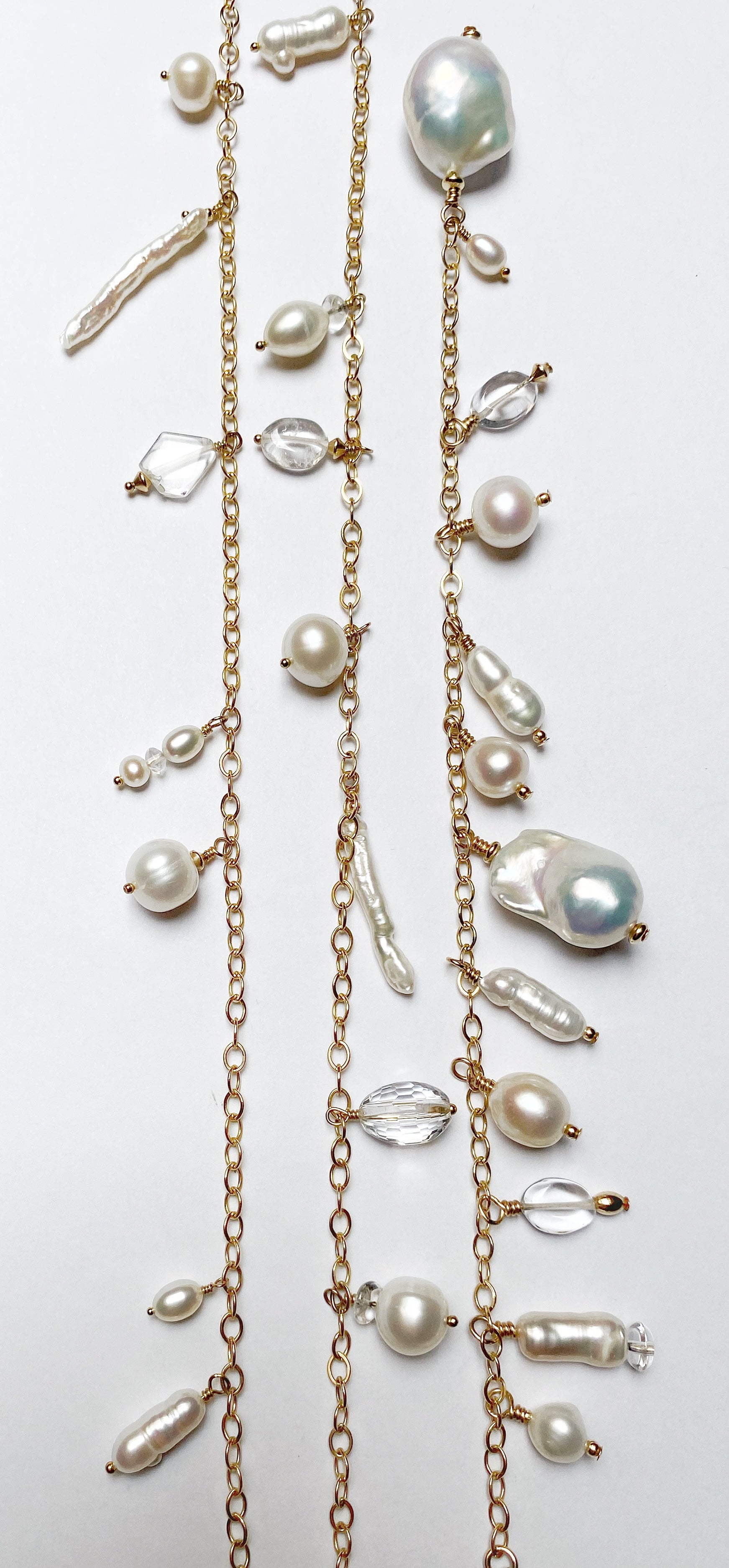 The Tradition of Gifting Pearls at Christmas: Timeless Elegance and Meaning.